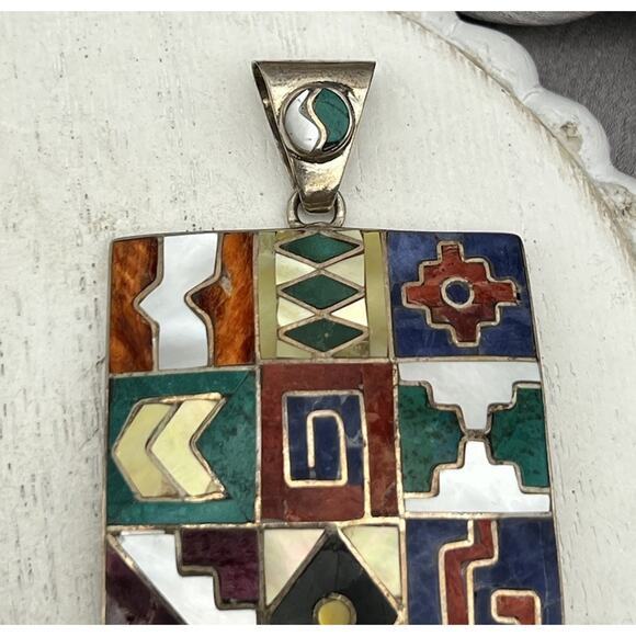 Peruvian 950 Mixed Semi-precious Gemstone Inlay Mosaic pendant 21.18G/2.5in - Picture 3 of 6